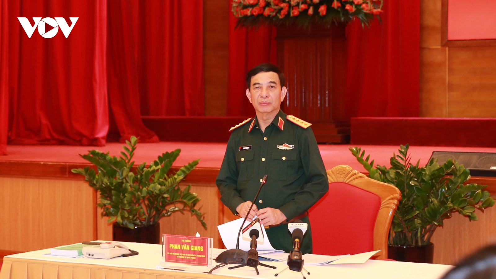 Đại tướng Phan Văn Giang làm việc với Ban Thường vụ Tỉnh ủy Quảng Ninh